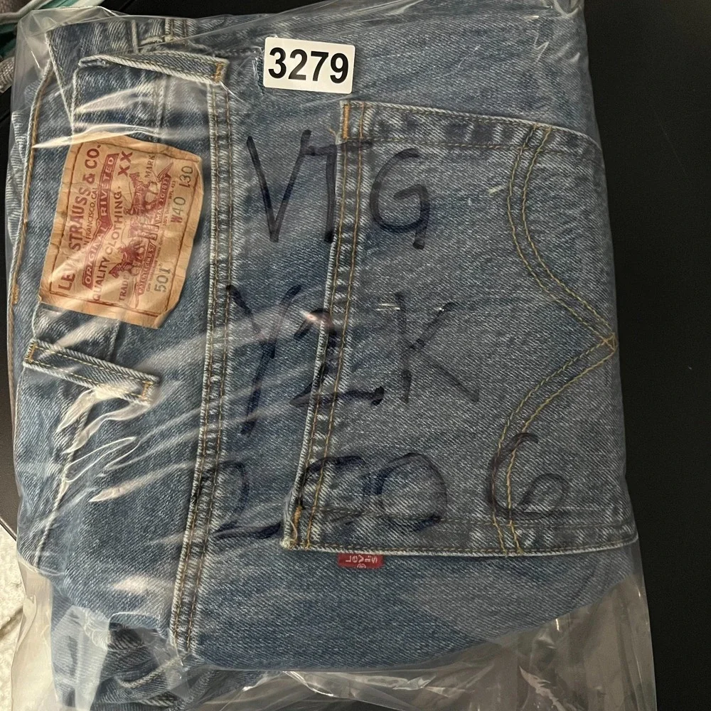 Vintage 2006 Levi's 501‎ Jeans Blue Denim Classic Straight Button Fly Y2K 38X31